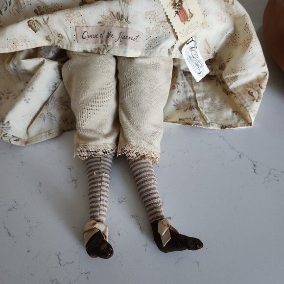 Nicol Sayre Handcrafted Folk Art Doll (Queen of the Harvest) - Picture 8 of 12